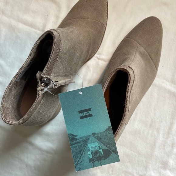 Toms Loren Suede and Felt Ankle boot/bootie Taupe Gray Women’s Sz 11 NWT - Picture 2 of 12